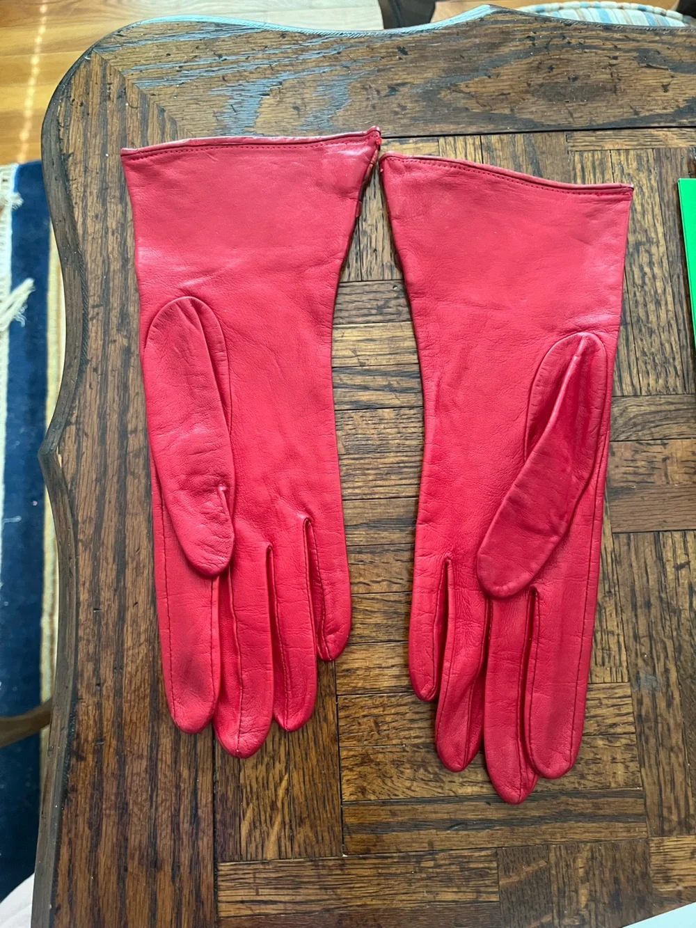 80s Falchi Women's Red Leather Gloves with Snake-Embossed Cuff
